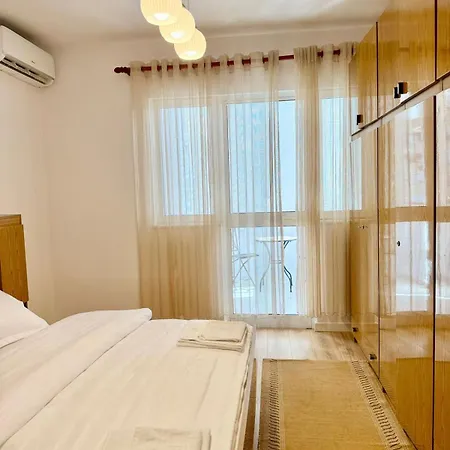 S & J Central Apartment Tirana