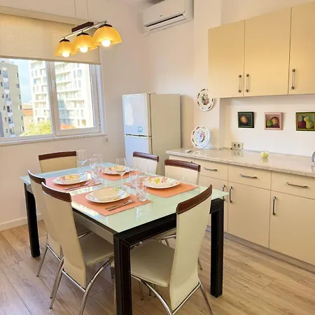 Apartment S & J Central