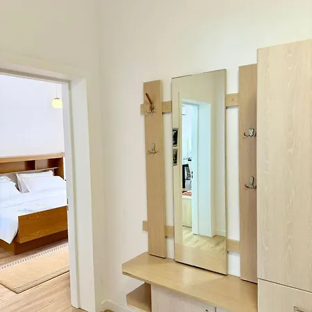 S & J Central Apartment