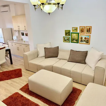 S & J Central Apartman Tirana