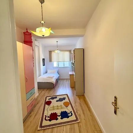 S & J Central Apartman