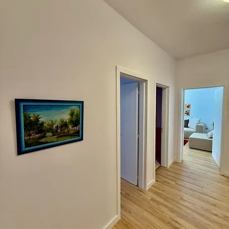 Apartment S & J Central *